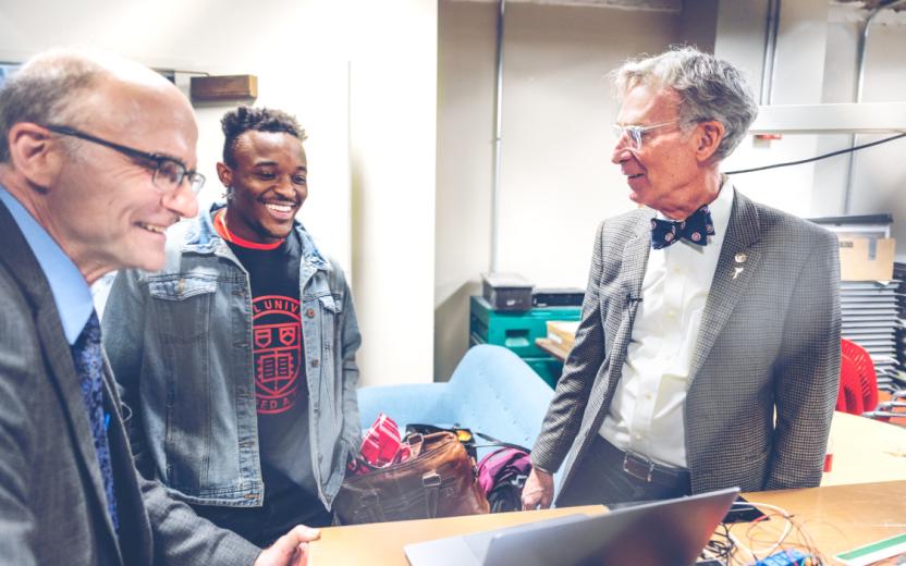 Bill Nye chats with electrical and computer engineering major Smith Charles